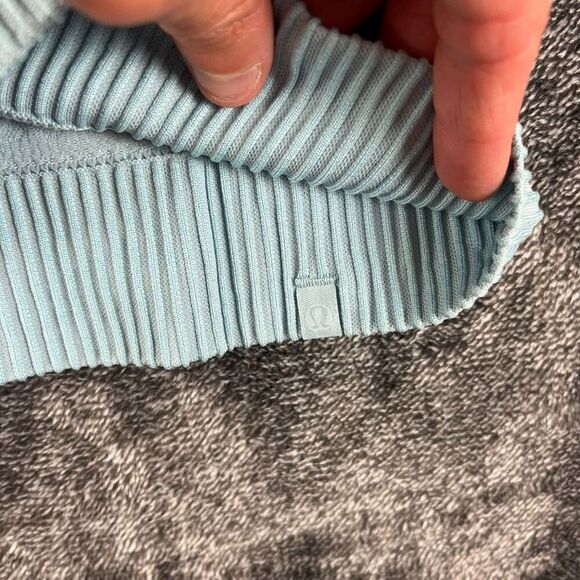 Lululemon Rest Less Pullover Light Blue Textured Thumbholes Women's 6* - Picture 5 of 10